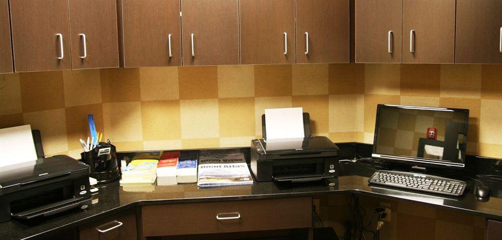 Hampton Inn & Suites Woodward Экстерьер фото