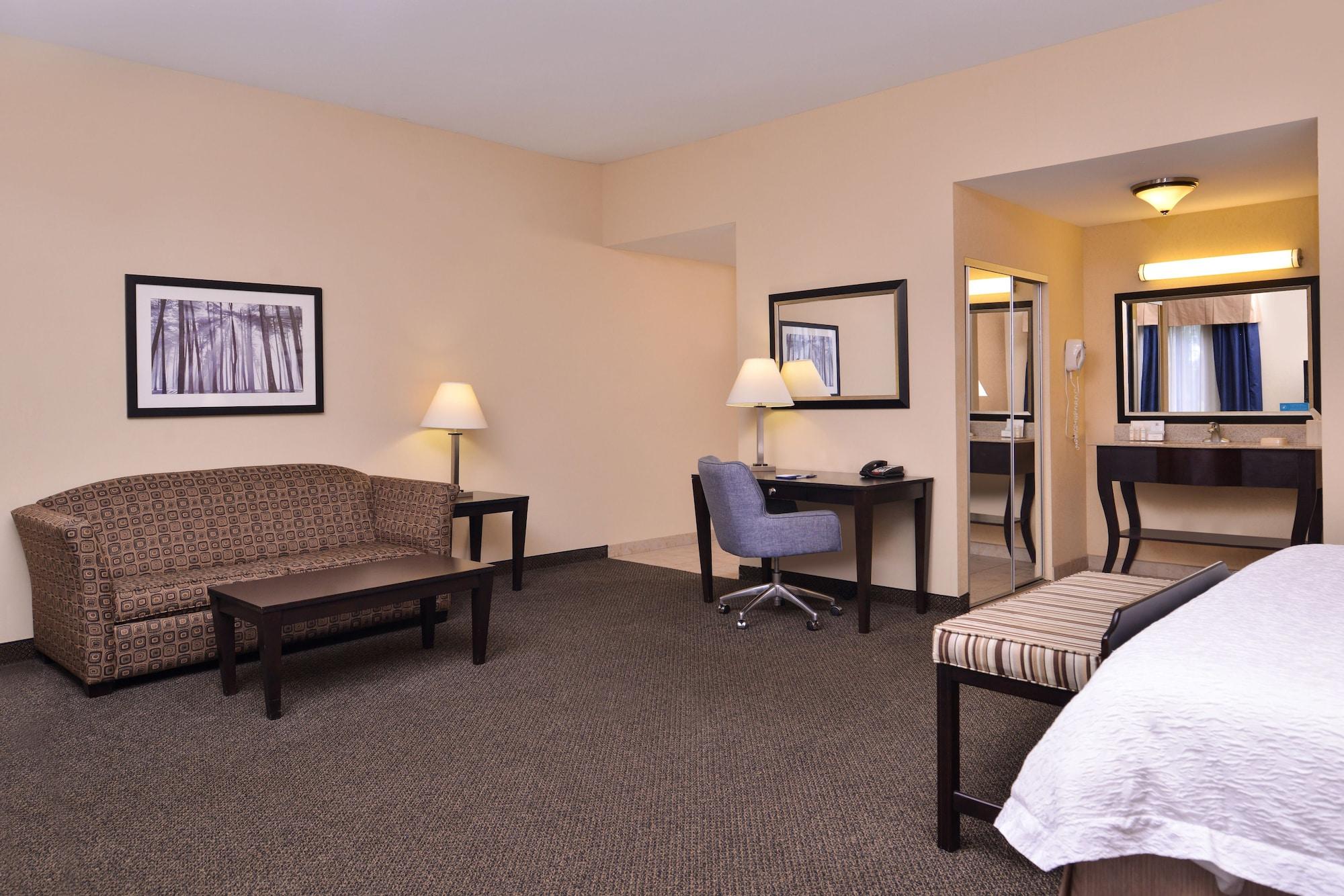 Hampton Inn & Suites Woodward Экстерьер фото