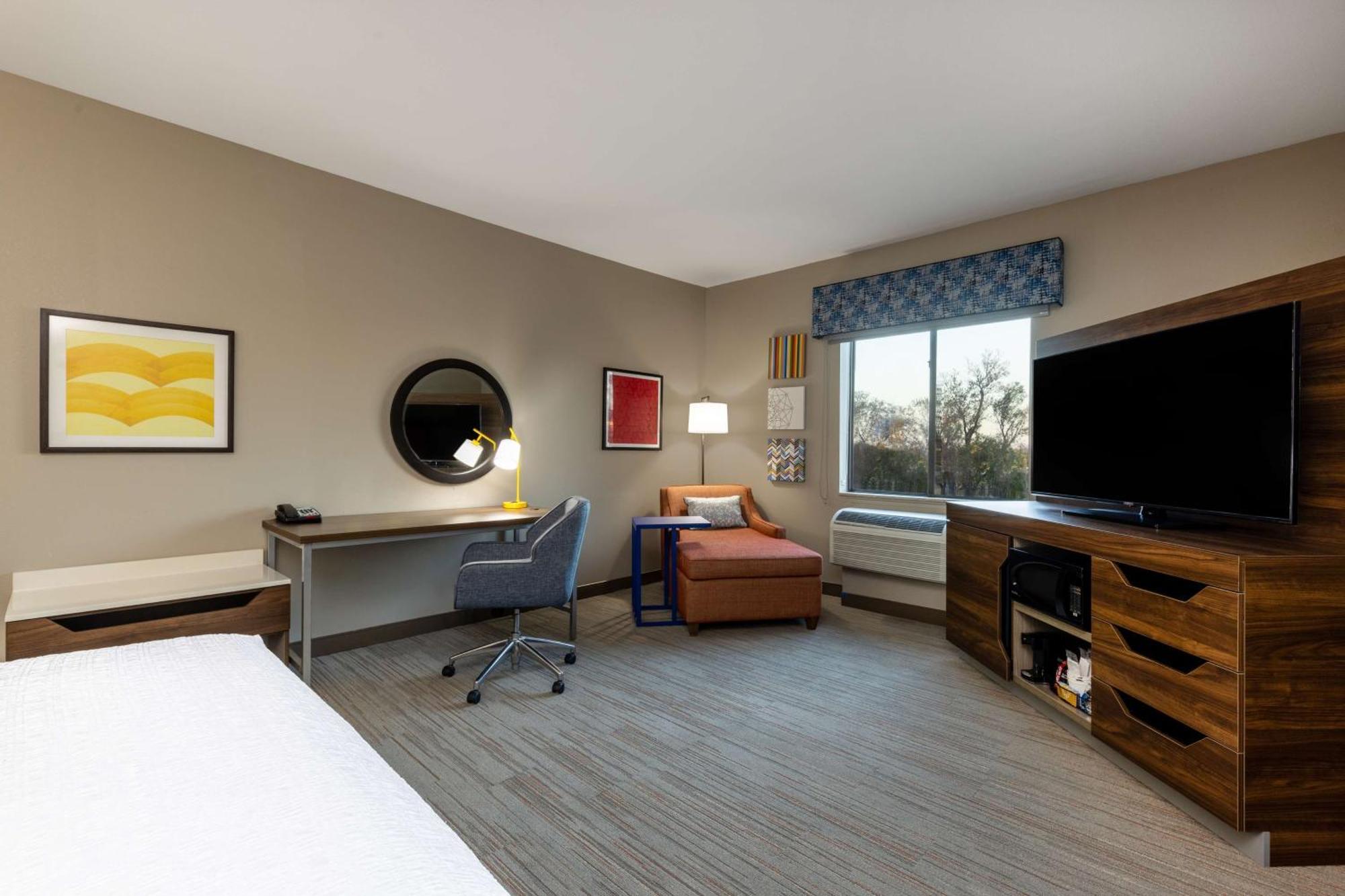 Hampton Inn & Suites Woodward Экстерьер фото