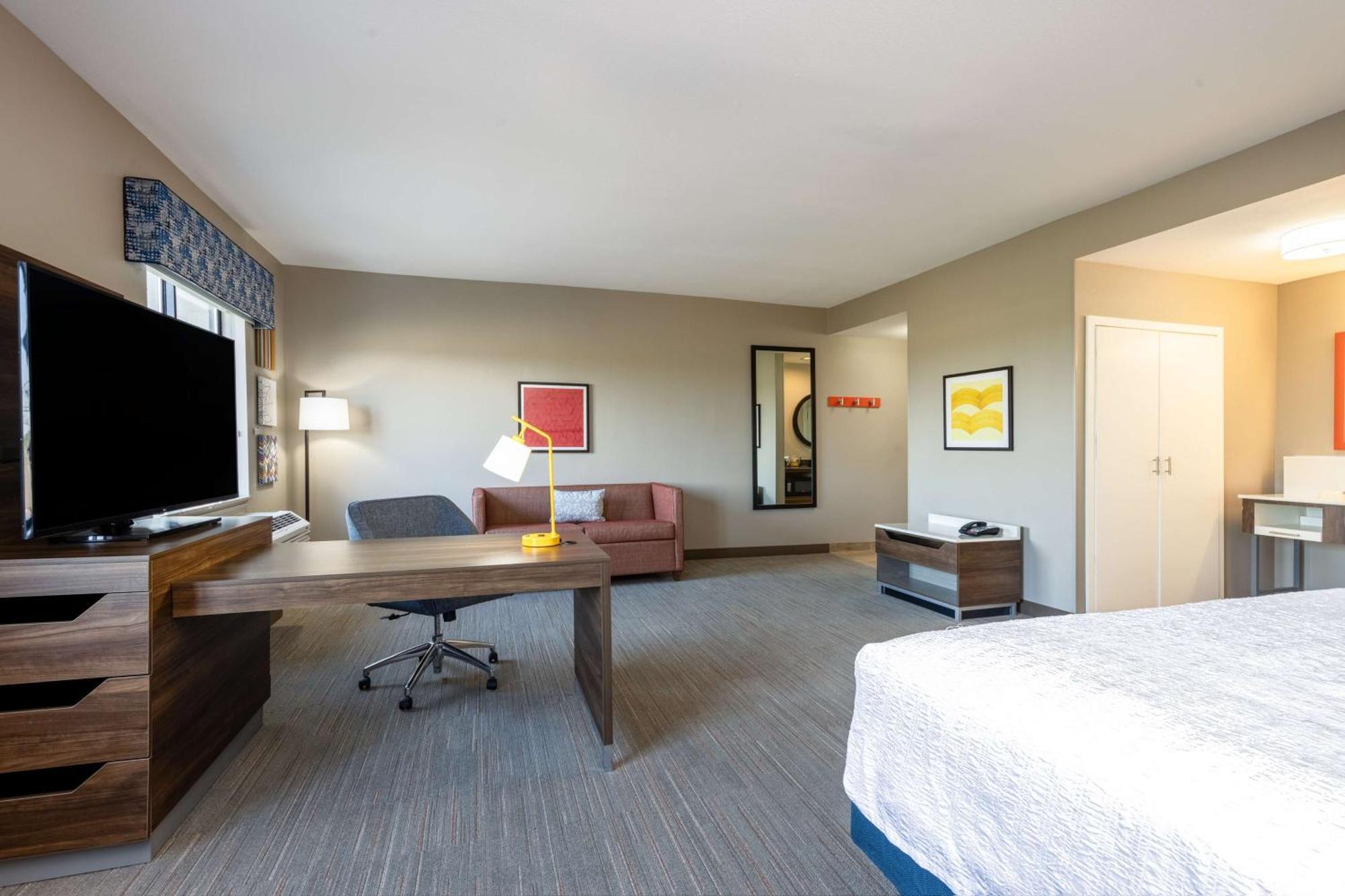 Hampton Inn & Suites Woodward Экстерьер фото