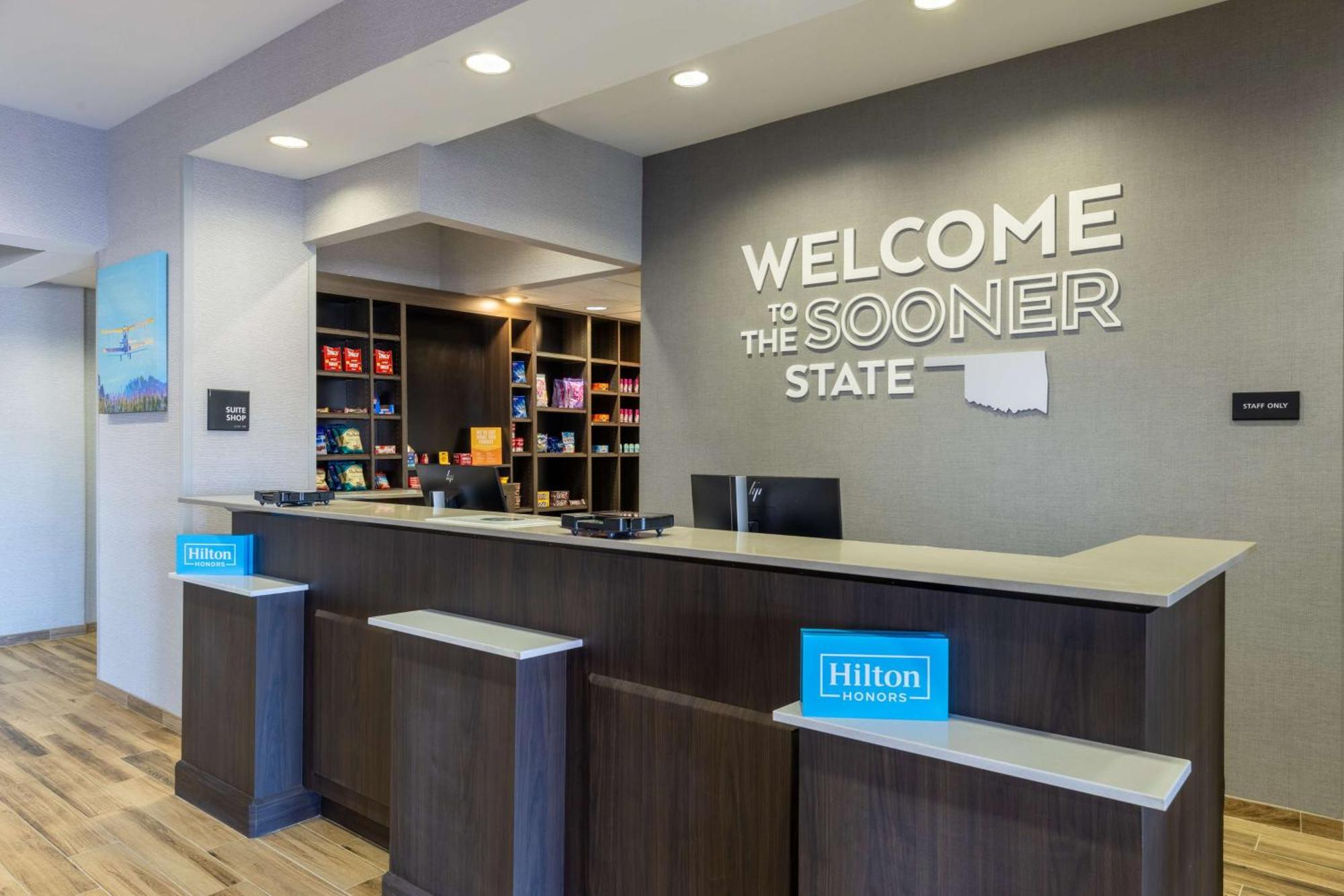 Hampton Inn & Suites Woodward Экстерьер фото