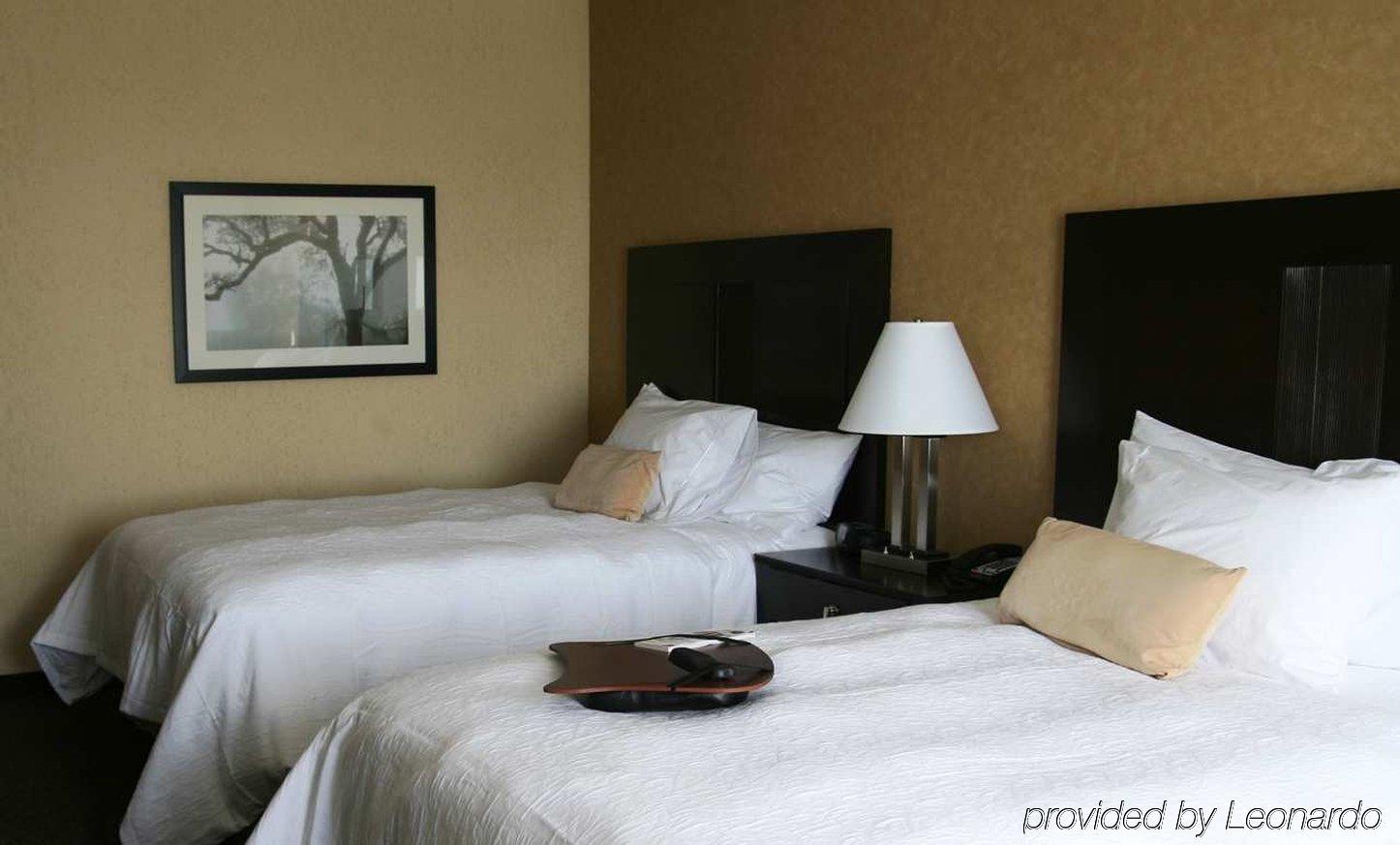 Hampton Inn & Suites Woodward Экстерьер фото